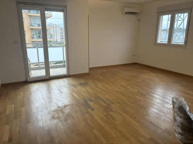 Trosoban stan 120m2, City Kvart, Podgorica, Izdavanje