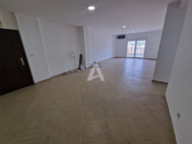 Trosoban stan 150m2 sa panoramskim pogledom na more,Budva