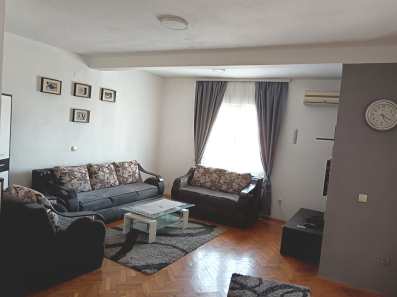 Trosoban stan, 125m2, Zabjelo, Izdavanje