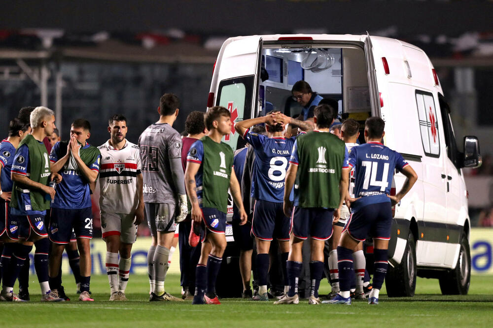 Tužan dan - preminuo fudbaler Nasionala kojem je pozlilo tokom meča Kopa Libertadores