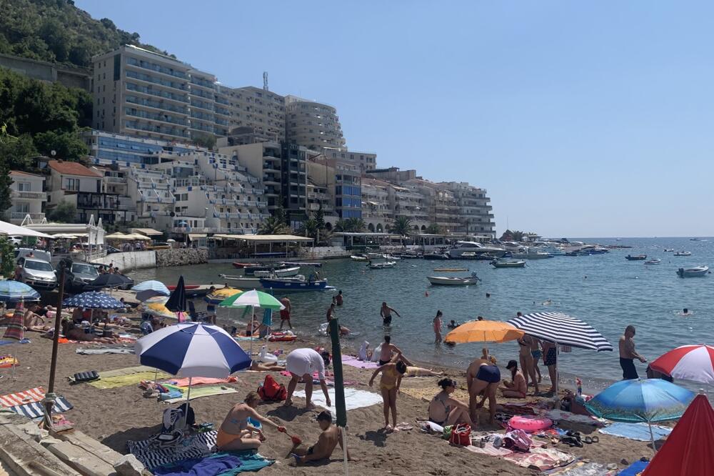 U Budvi trenutno boravi više od 30.000 turista, promet gostiju porastao za tri odsto