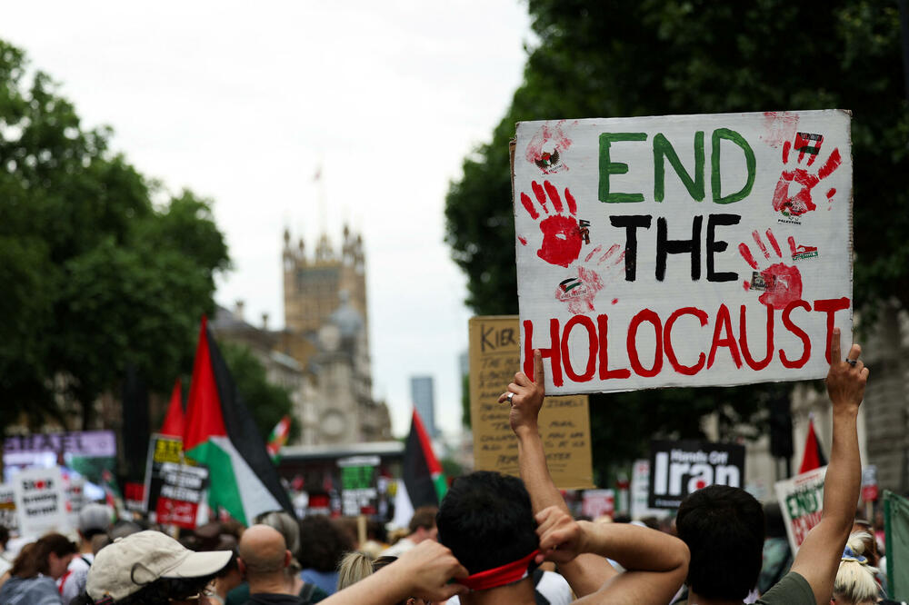 U Londonu desetine hiljada ljudi na skupu podrške Palestincima u Gazi i protiv rata Izraela s Iranom