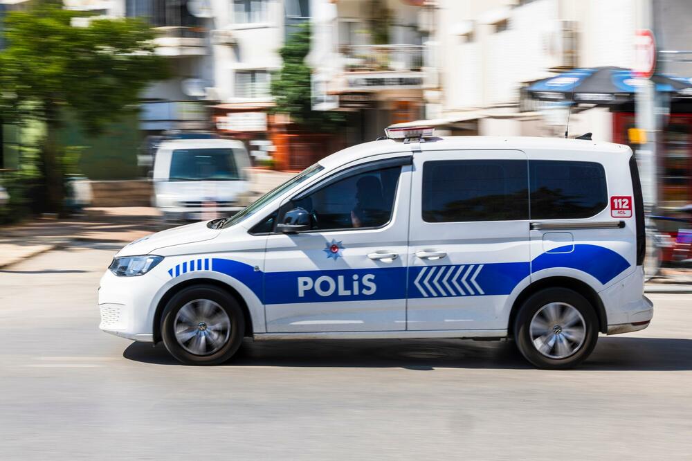 U napadima u Turskoj šest mrtvih: Muškarac prvo ubio suprugu, pucao na restoran, ubio tinejdžera...?