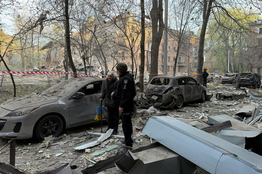 U napadu na Ukrajinu poginule četiri osobe, više od 30 povrijeđenih: "Cijele noći Rusi su bombardovali Dnjepar..."