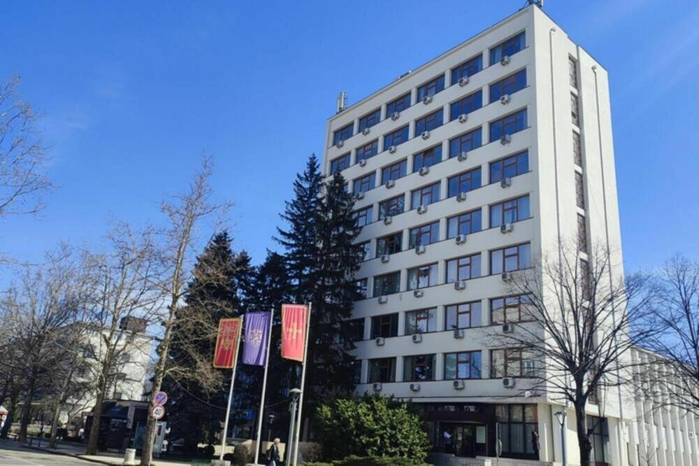 U Nikšiću najviše onih sa srednjom školom