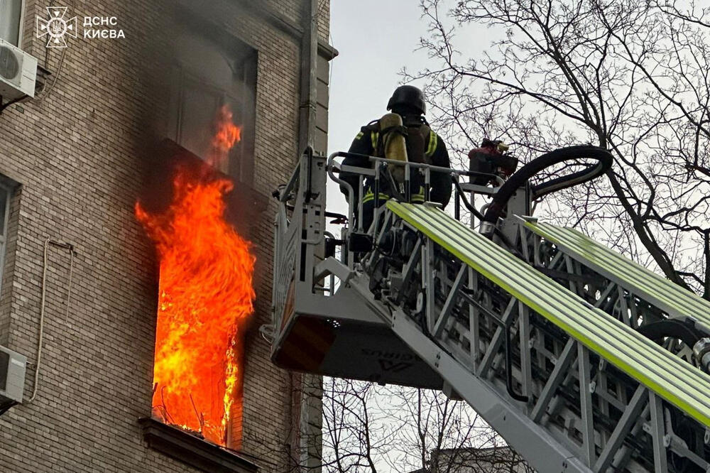 U ruskom napadu na centar Kijeva poginule dvije osobe