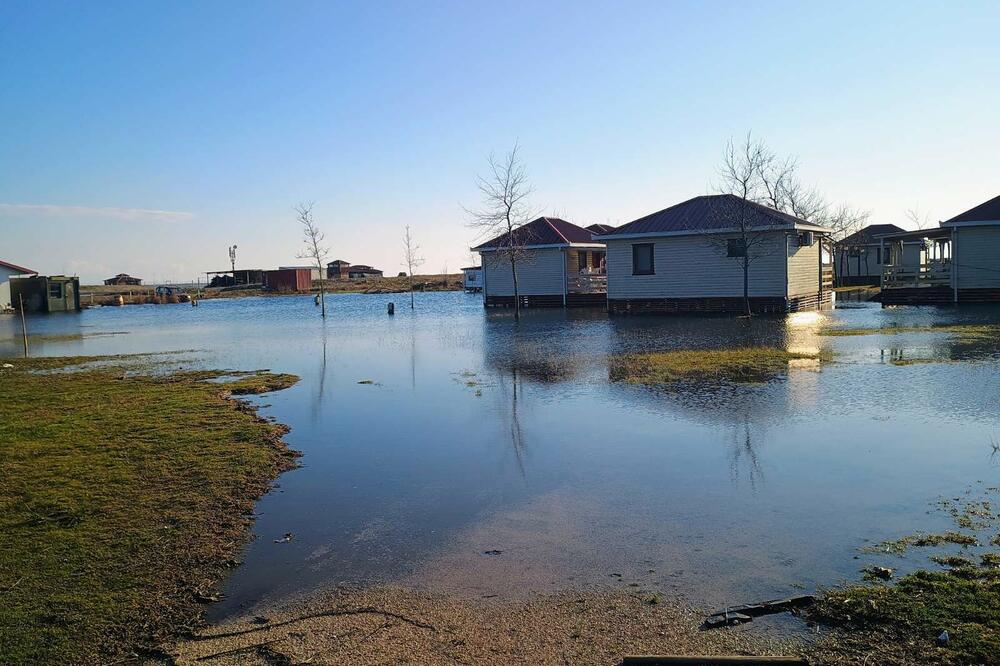 U Štoju potopljena dvorišta, garaže, kuće i zemljište; Kastrati: Plaćamo danak stihijskoj i nelegalnoj gradnji