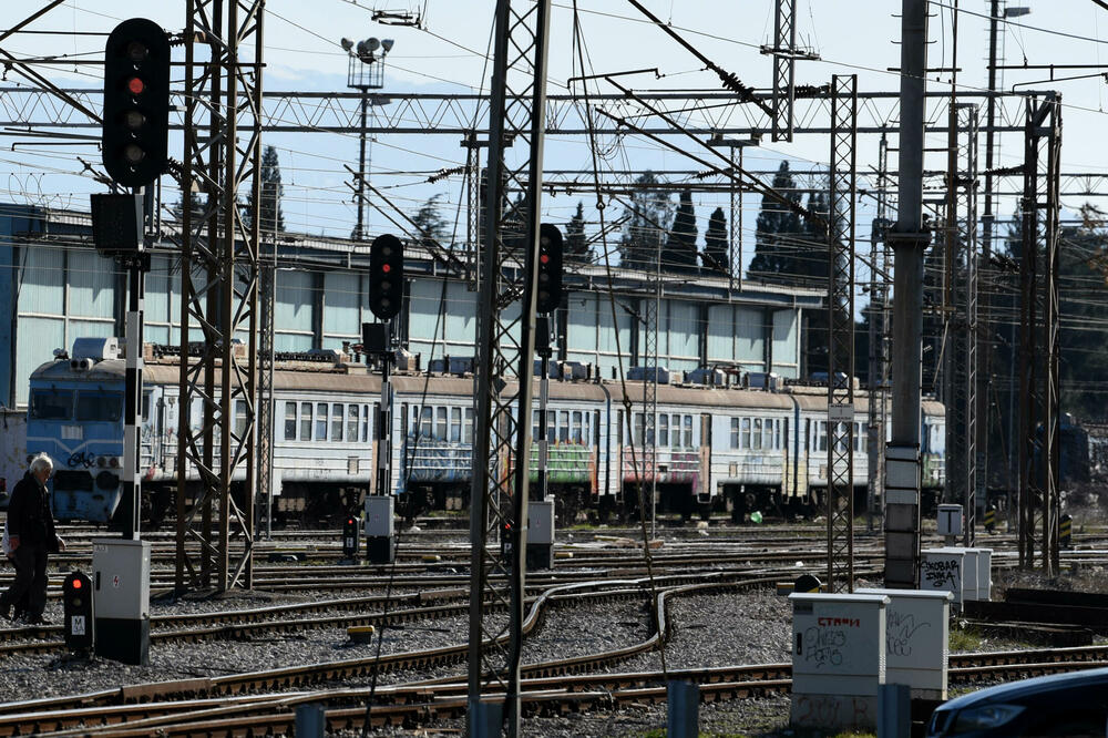 U ŽICG još bez martovske plate: 800 radnika čeka potpisivanje ugovora o finansiranju sa Vladom