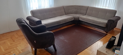 Ugaona garnitura sa foteljom