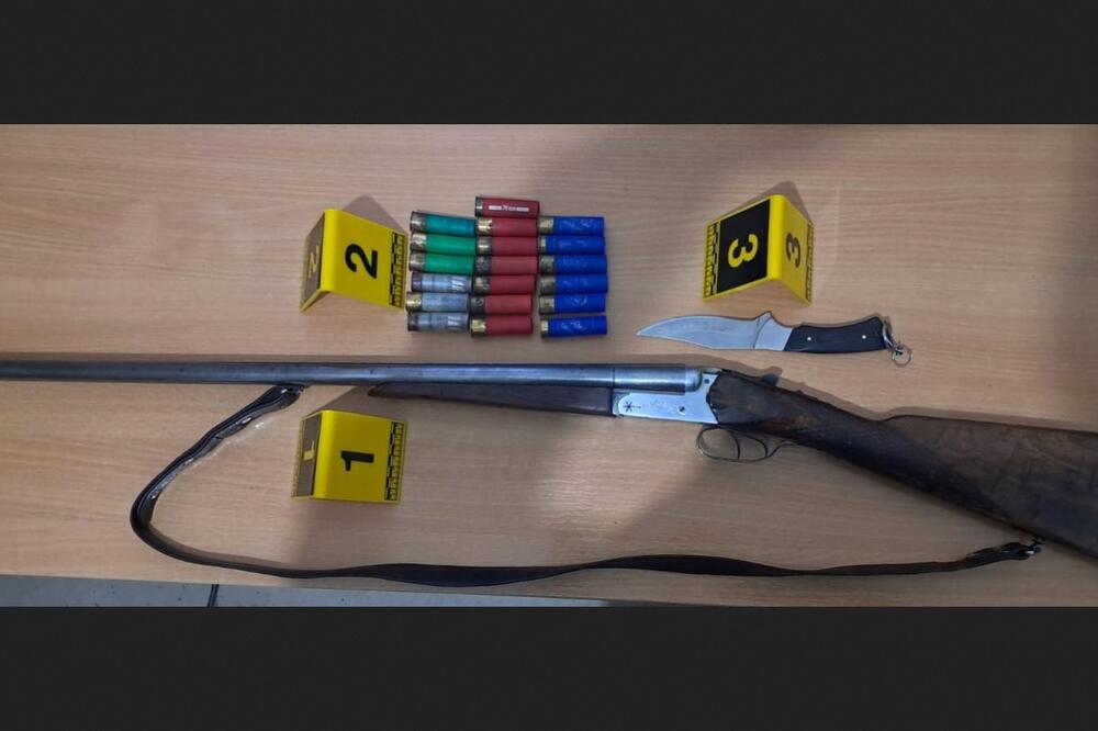 Uhapšen zbog porodičnog nasilja, kod njega pronađena puška, municija i nož