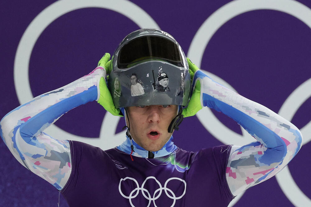 Ukrajinac nastavio da nosi kacigu s fotografijama poginulih u ratu s Rusijom iako je MOK zabranio