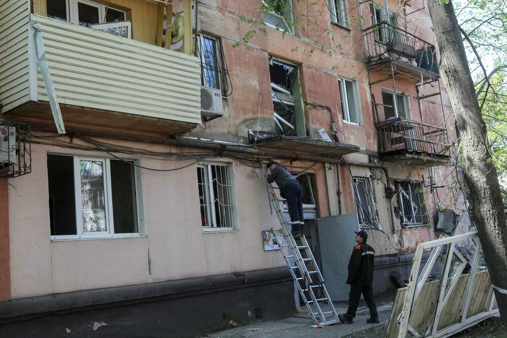 Ukrajinske snage: Rusija tokom noći lansirala 524 drona i 22 rakete