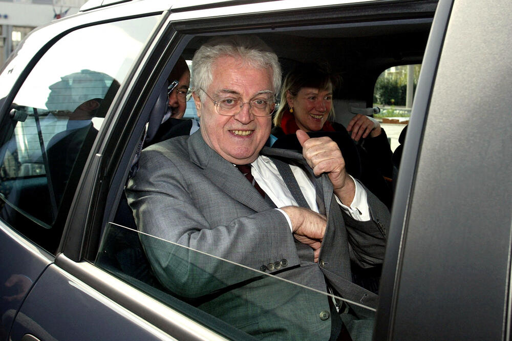 Umro bivši popularni premijer Francuske, socijalista Lionel Žospen