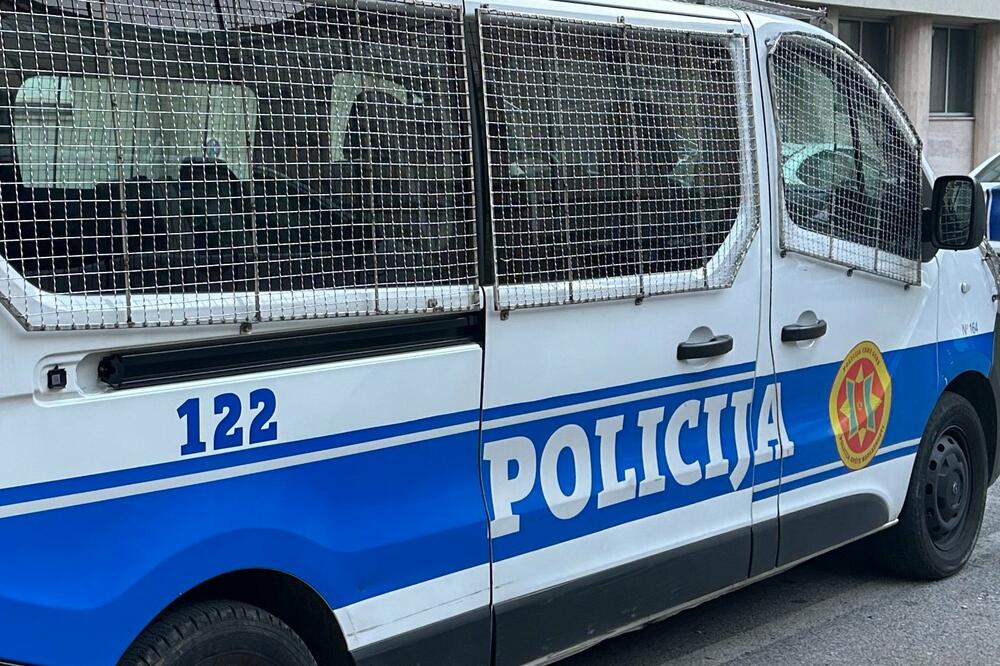 UP: Na sjeveru sprovedena akcija "Blokada grada", kontrolisane 1.164 osobe, sedam vozača uhapšeno, oduzeta dva vozila...