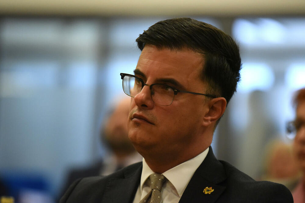 UP: U saobraćajnoj nezgodi u Virpazaru učestvovalo i vozilo MUP-a u kojem je bio Šaranović