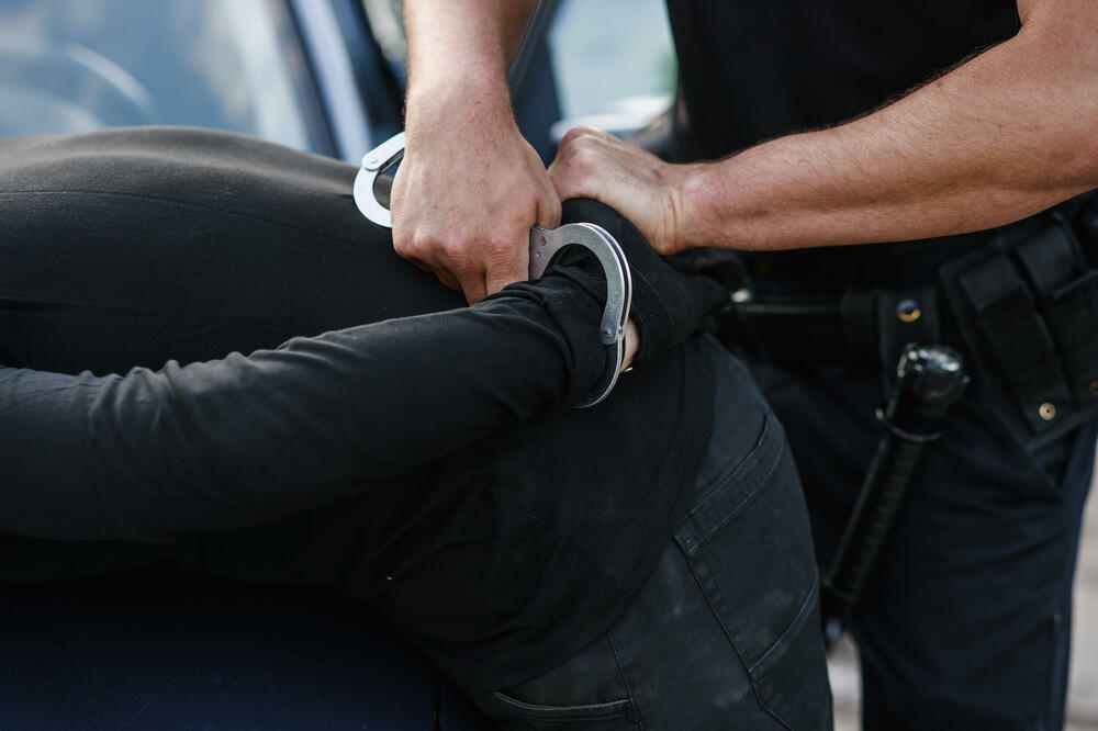 UP: Uhapšen Kolašinac, nije stao na znak STOP, bježao policiji, odbio testiranje, vozio bez položenog vozačkog ispita...