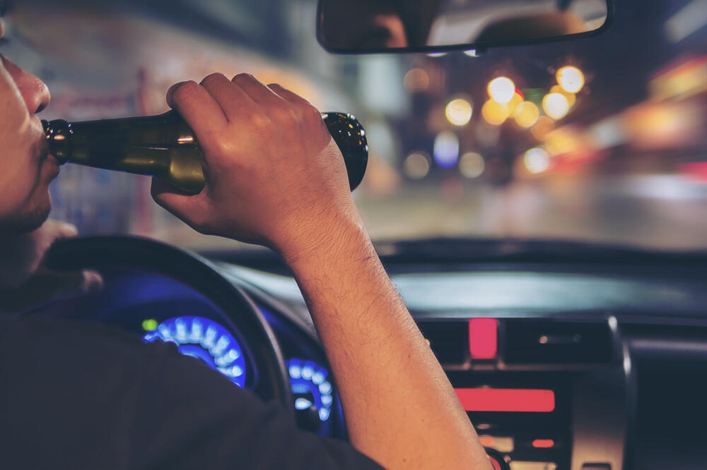 UP: Vozač autobusa za prevoz djece isključen iz saobraćaja zbog alkohola