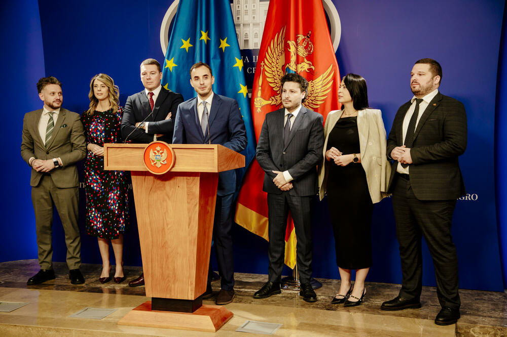 URA: Parlamentarna većina još jednom pokazala da je formirana isključivo zbog fotelja i partijskih privilegija