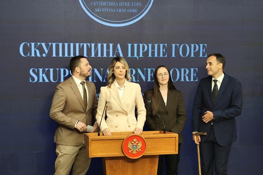 URA predala predloge akona o izboru odbornika i poslanika: Otvorene liste prenose moć sa partija na građane