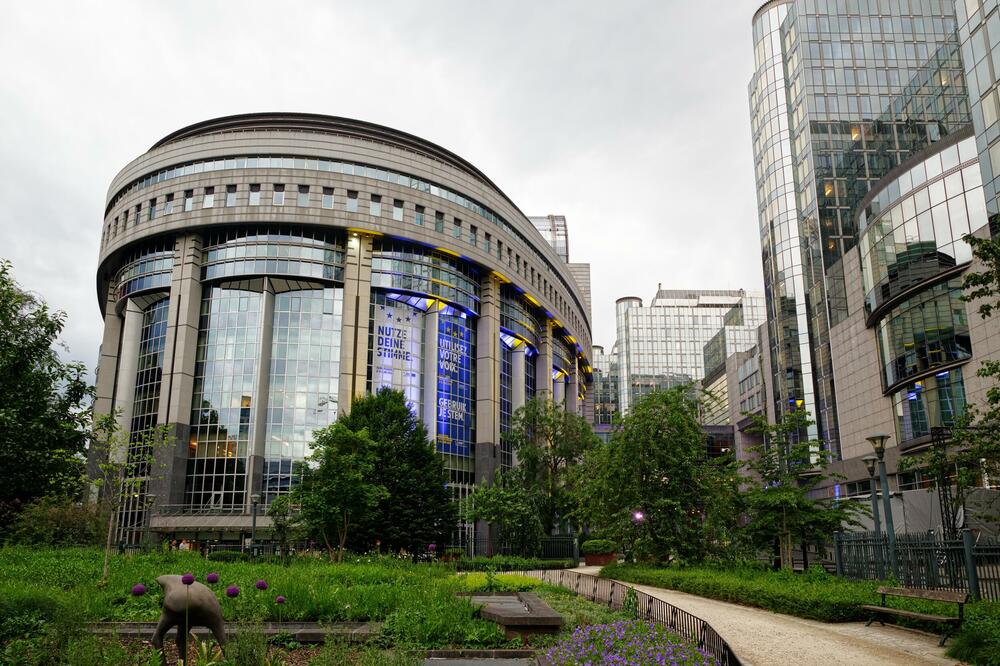 Usaglašen tekst rezolucije o Srbiji u EP: Polarizacija i rastuća represija, uticaj Kine se značajno povećao