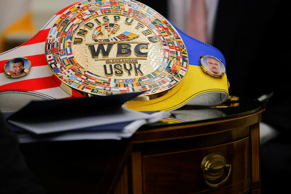 Usik u ringu u aprilu u Americi, rival domaći udarač