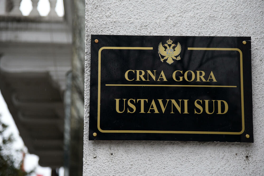Ustavni sud pokrenuo postupak za ocjenu ustavnosti zabrane rada nedjeljom u trgovinama