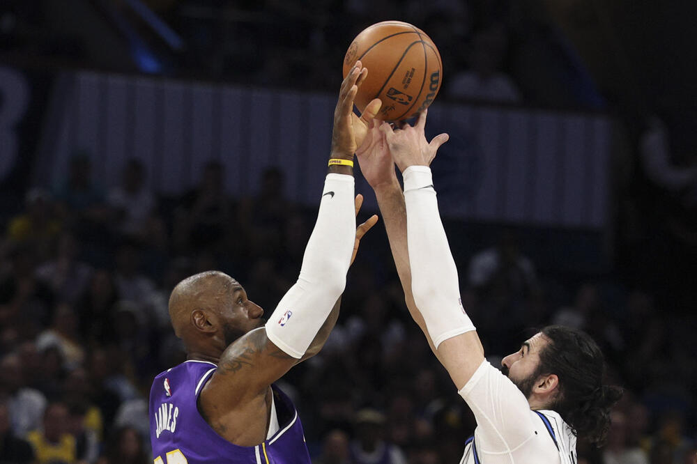 Veče rekorda Kralja Džejmsa spasila trojka Kenarda, Durent pretekao Letećeg Majkla