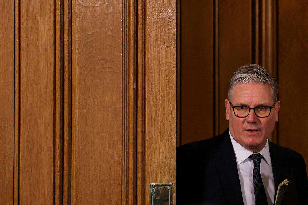 Velika Britanija: Više od 64 poslanika Laburističke partije zahtijeva da Starmer podnese ostavku