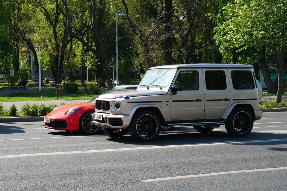 Veliki pad profita Poršea i Mercedesa