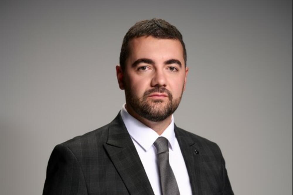 Vijesti u pola 7 - PES, DPS, NSD i Demokrate prošle godine prihodovali 11 miliona eura