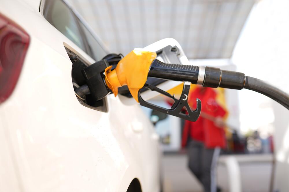 Vlada Srbije produžila je odluku o zabrani izvoza nafte i naftnih derivata do 2. aprila