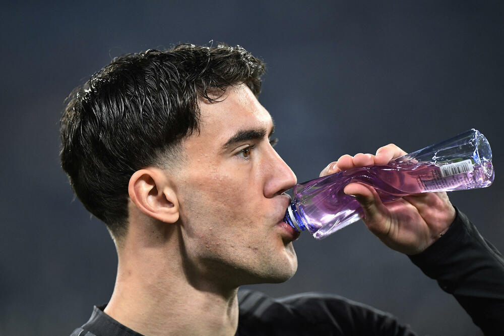 Vlahović želi u Milan, problem je velika plata