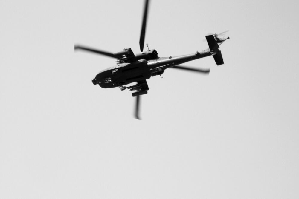 Vojni helikopter se srušio na pijacu u Iranu: Stradale najmanje četiri osobe