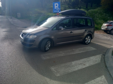 VOLKSWAGEN TOURAN 1.9 TDI 2007 GOD