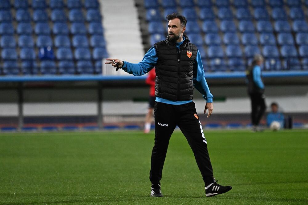 Vučinić želi da vidi pojedince na utakmicama: I Hakšabanoviću sam rekao da mora da trči, inače mi ne treba