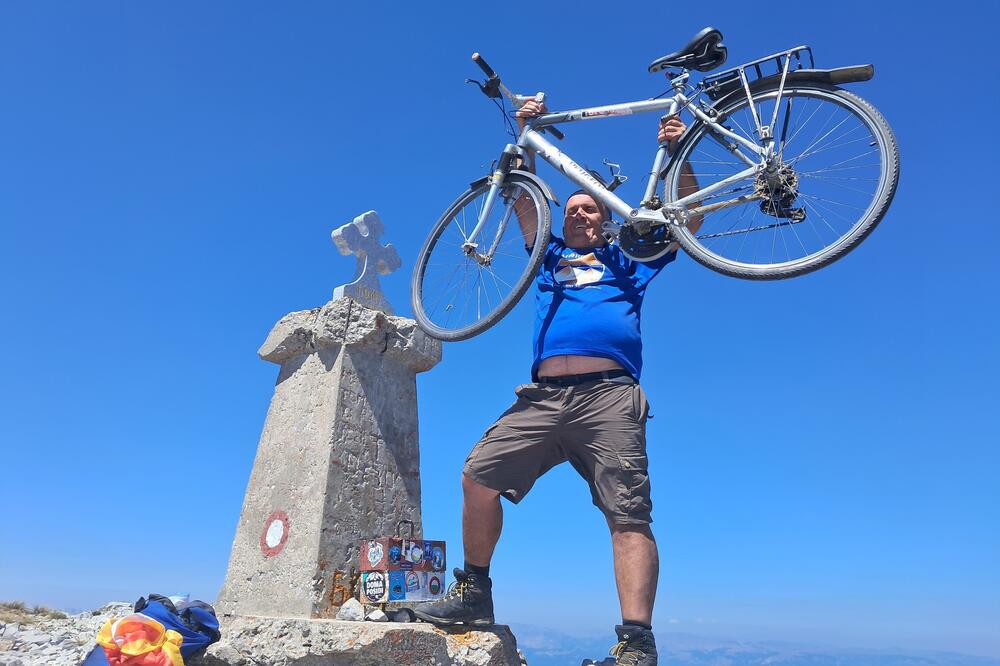 Vuk sa Prokletija ne posustaje i sa skoro 70: Sahit Saljo Hot prvi koji je na vrh Vasojevićki kom izašao biciklom