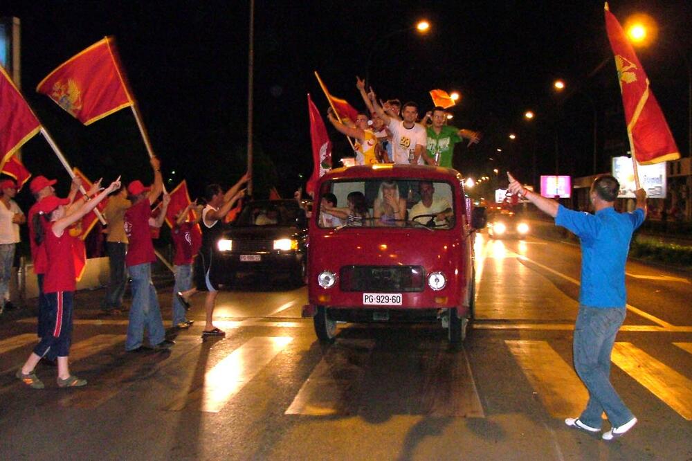 Za krnju Jugoslaviju, pa za samostalnu državu: Kako je tekao put Crne Gore ka referendumu 2006.