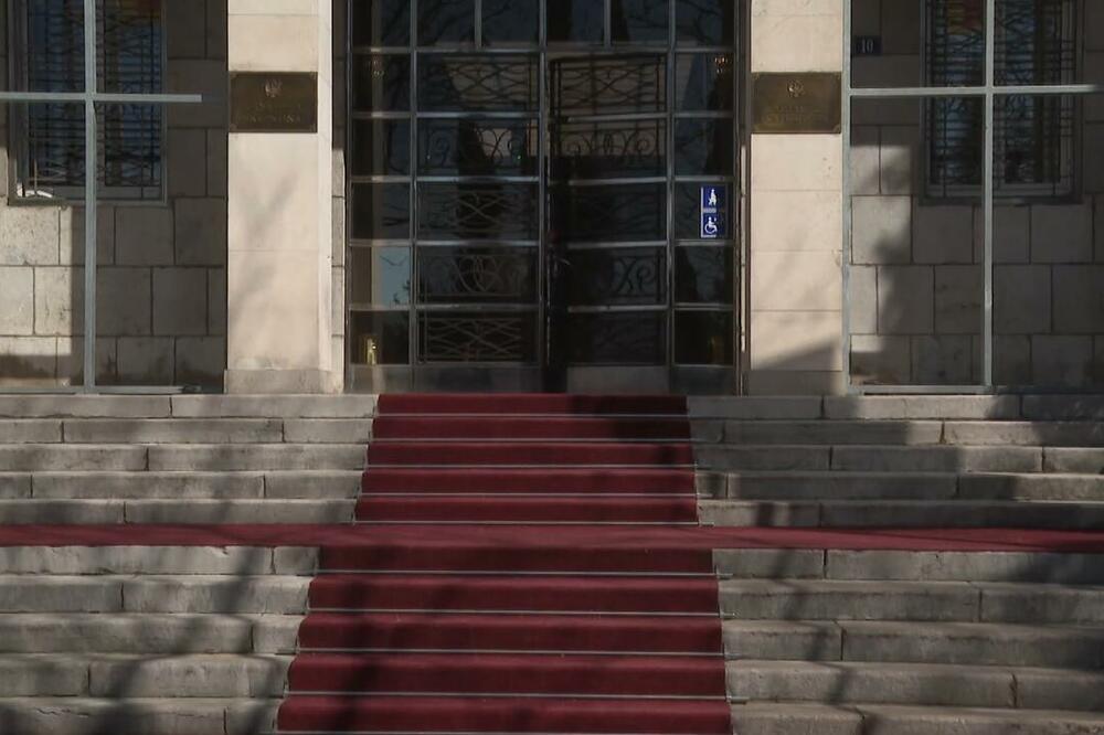 Za manje od dvije i po godine, poslanici potrošili gotovo 800 hiljada eura na službena putovanja