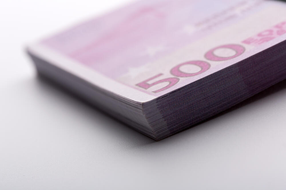 Za naknade više od 125.000 eura: U Glavnom gradu 17 bivših funkcionera primalo apanažu u 2024. godini