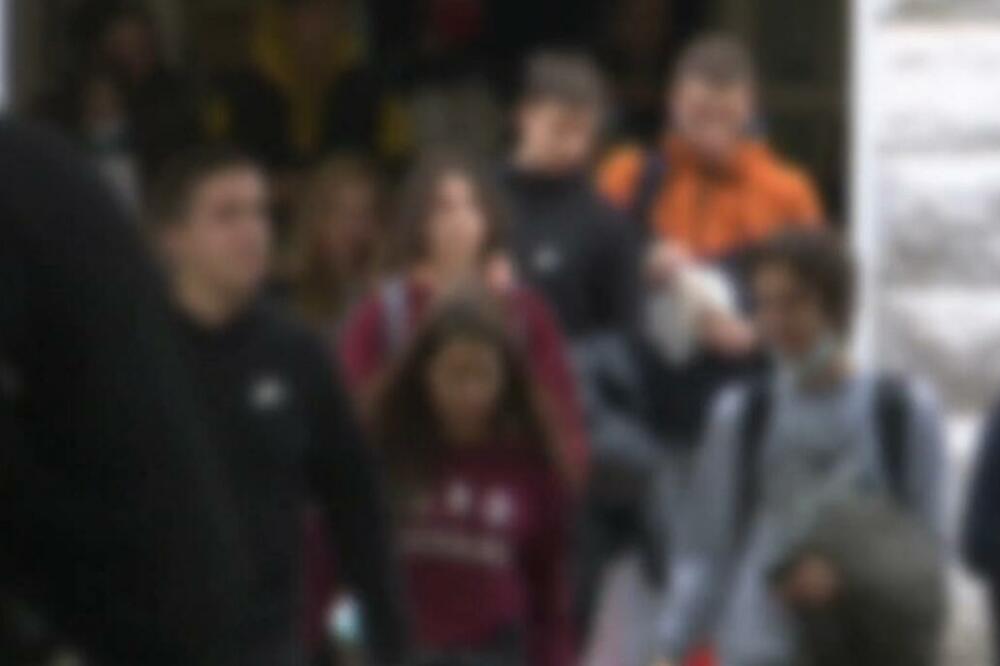Zabrinjavajuće razmjere vršnjačkog nasilja u Crnoj Gori: Tuče u školama, huligani pod fantomkama...