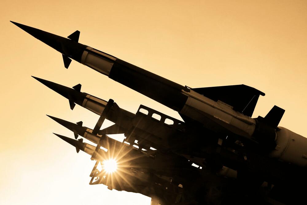 Zabrinuti susjedi: Zašto je Srbija kupila kineske rakete?