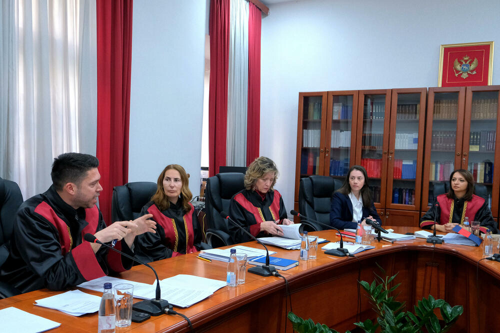 Zakon se ne piše preko Ustava: Pravnici o &ldquo;produžavanju&rdquo; mandata sudijama Ustavnog suda