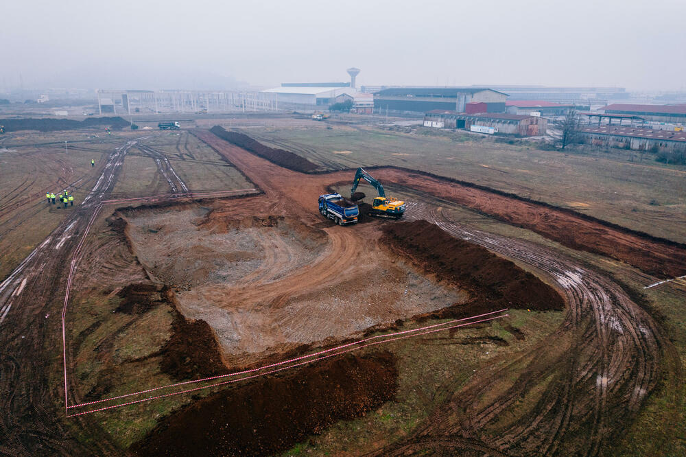Zaštitari na gradilištu 26. februara prijavili da im je mještanin Botuna prijetio da će baciti bombu