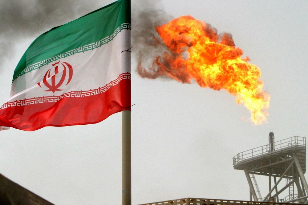 Zašto je Amerika bombardovala iransko ostrvo Harg