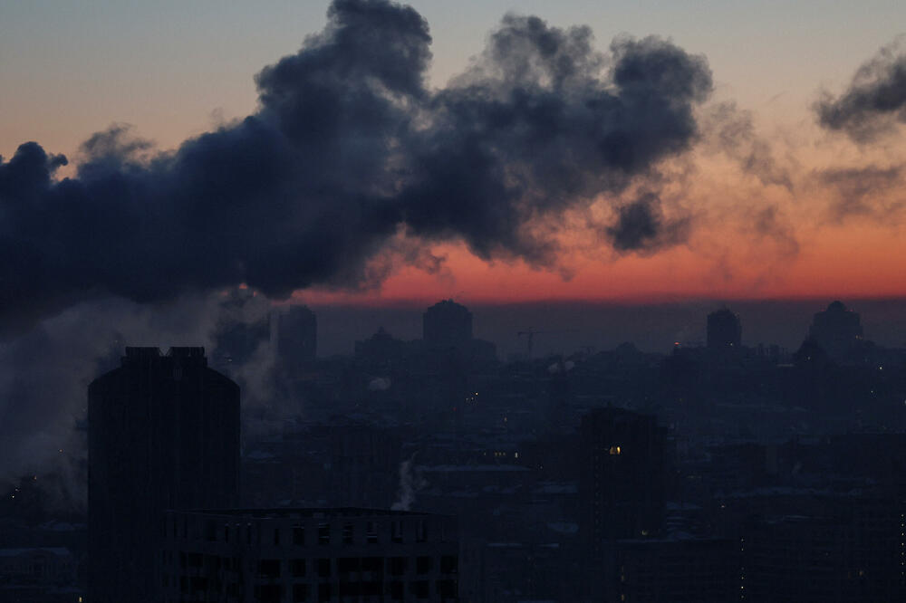 Zelenski: Oko 1.000 zgrada u Kijevu i dalje bez grejanja