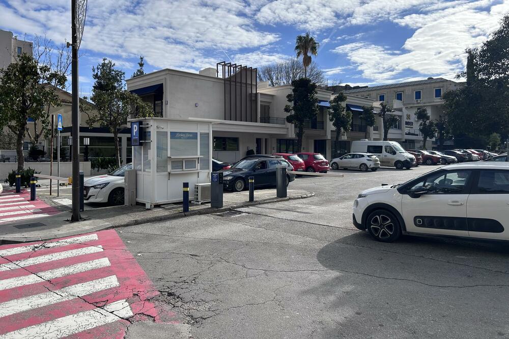 Zenović: Naplata zonskog parkiranja u Budvi je nezakonita