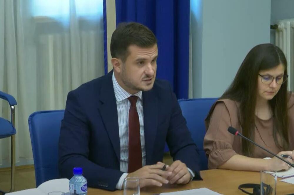 Zenović: Nemam informaciju o mogućem postavljanju spomenika Puniši Račiću u Andrijevici