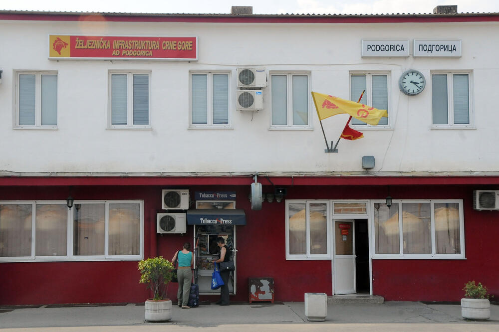 ŽICG potpisala višegodišnji ugovor sa Vladom, stvoreni preduslovi da više od 800 radnika primi martovske plate