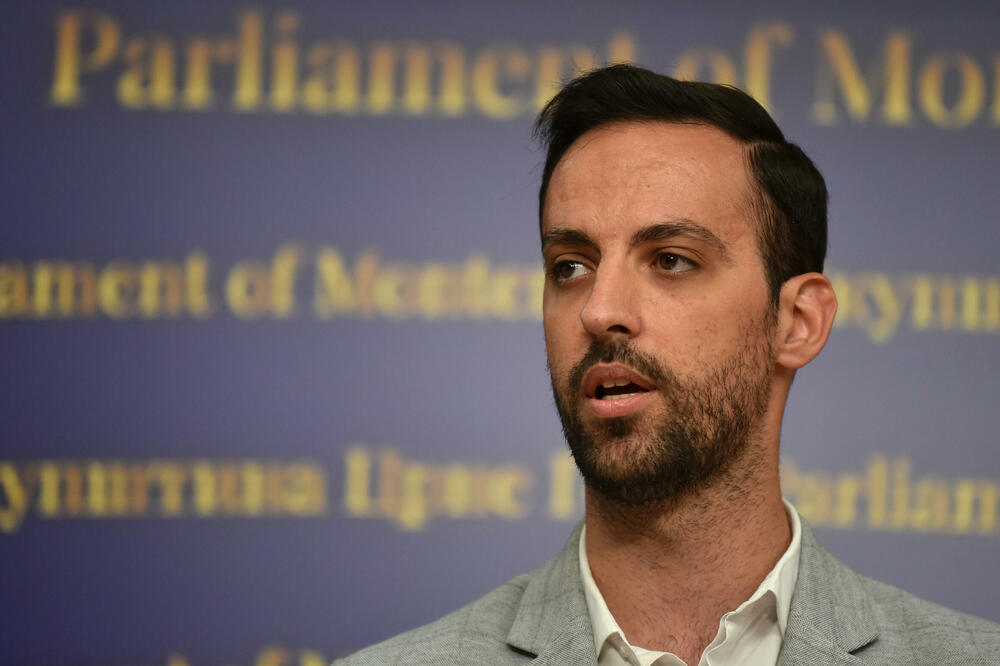 Zirojević Radević: Moja karijera je tek počela, vama uvijek ostaje opcija da budete kondukter u ministrovoj podmornici