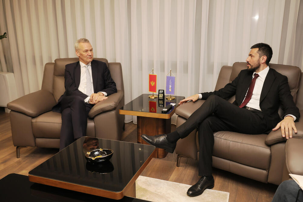 Živković: Crna Gora se pretvara u policijsku državu i to bi trebalo da zabrine i njene građane i međunarodne partnere